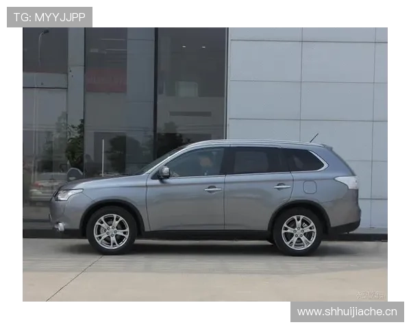 2.4L+四驱,油耗不高空间够用,实拍欧蓝德